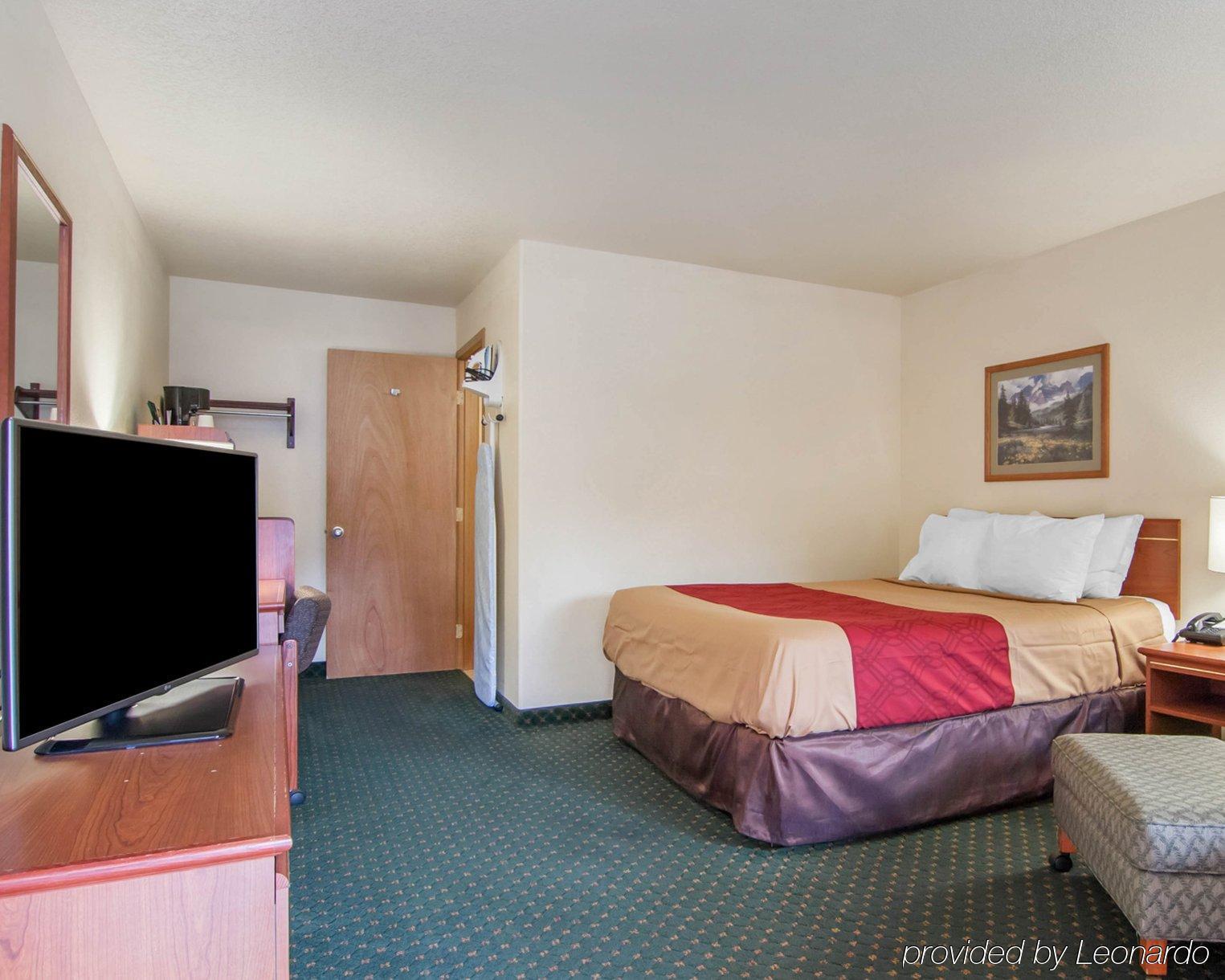 Econo Lodge City Center Портленд Экстерьер фото