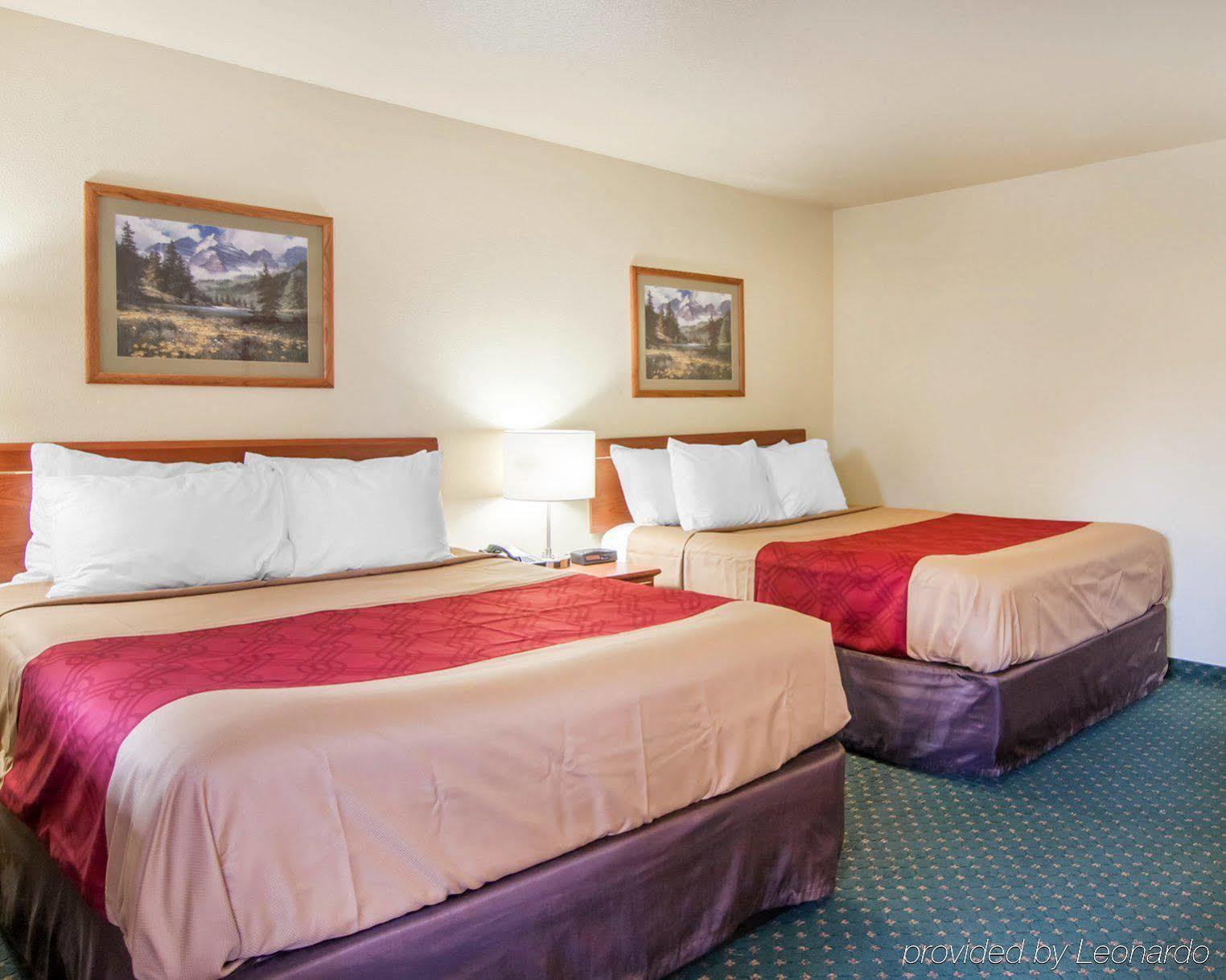 Econo Lodge City Center Портленд Экстерьер фото